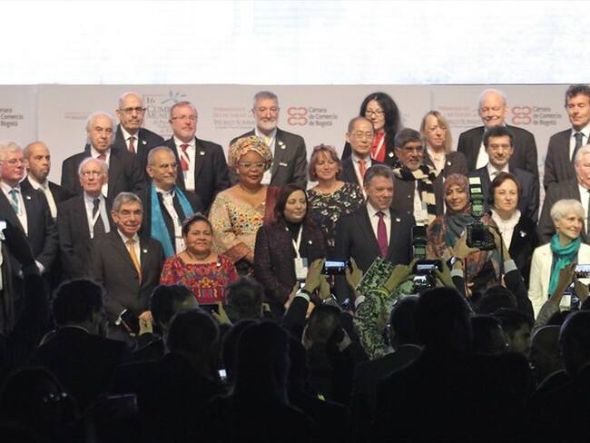 Nobeles de paz en Bogotá. Foto: Colprensa