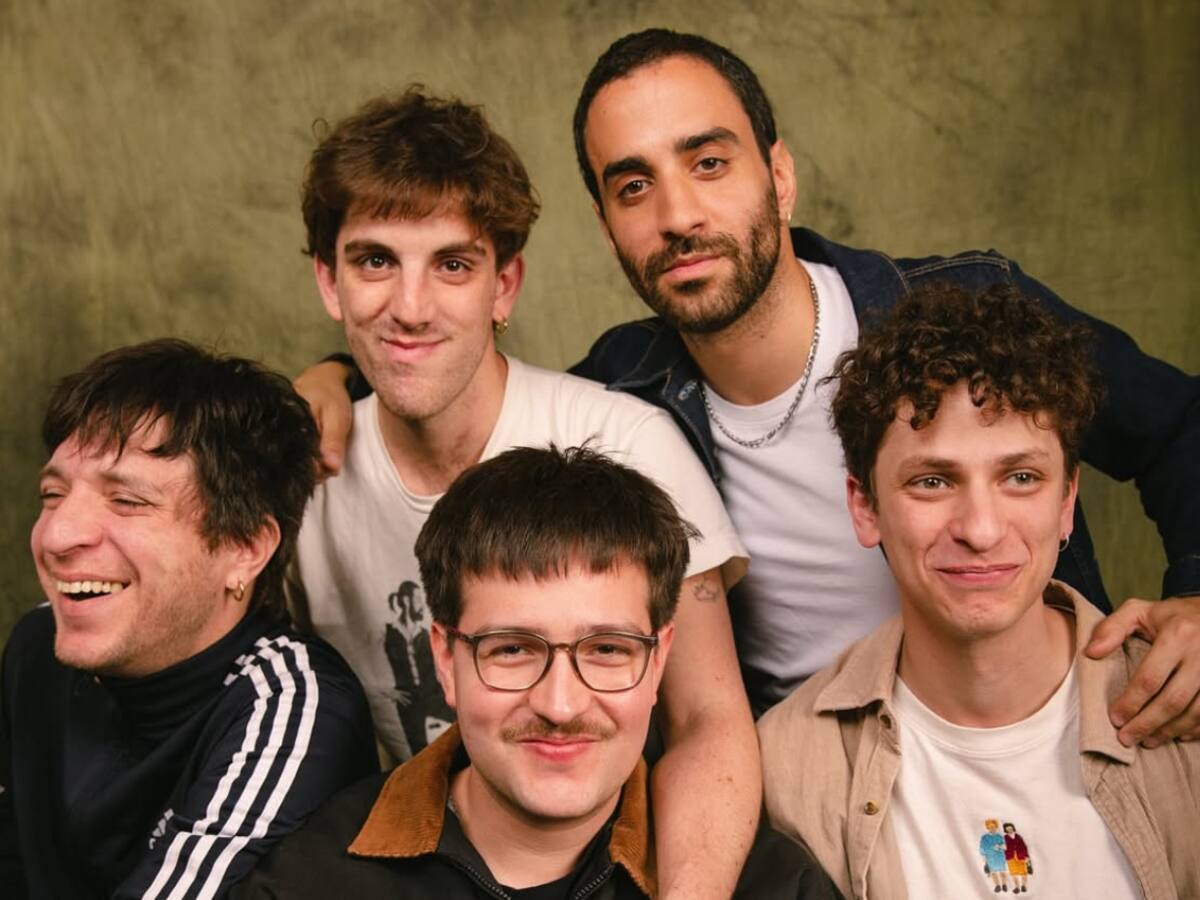 Isla de Caras: una bitácora emocional entre Buenos Aires y Bogotá