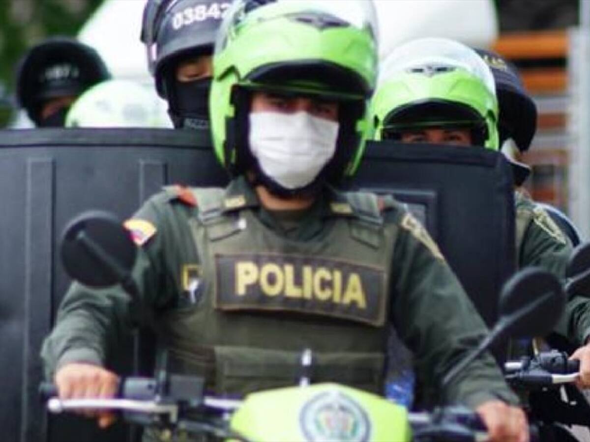 Policía de Bucaramanga se excusó con periodistas agredidos en paro