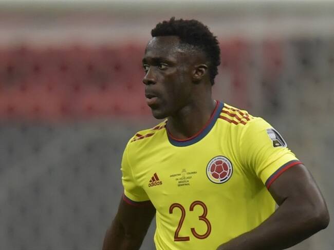 “James con sus condiciones aporta mucho a la Selección”: Davinson Sánchez