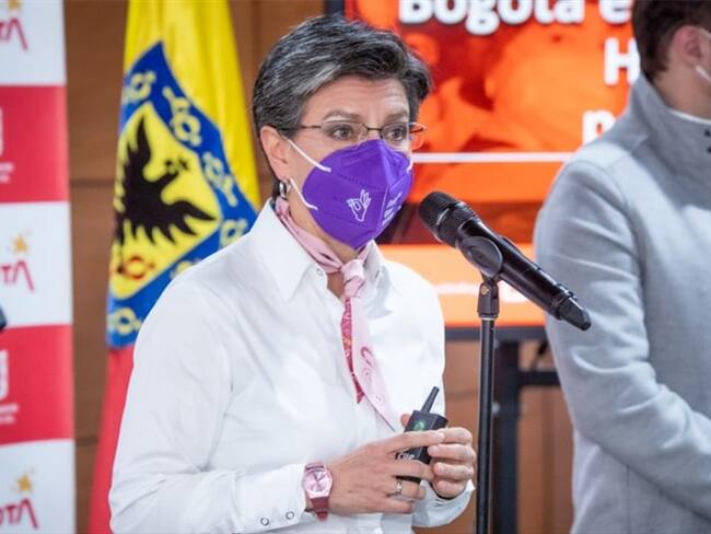 Claudia López pide excusas a manifestantes por no comprender sus reclamos. Foto: Colprensa