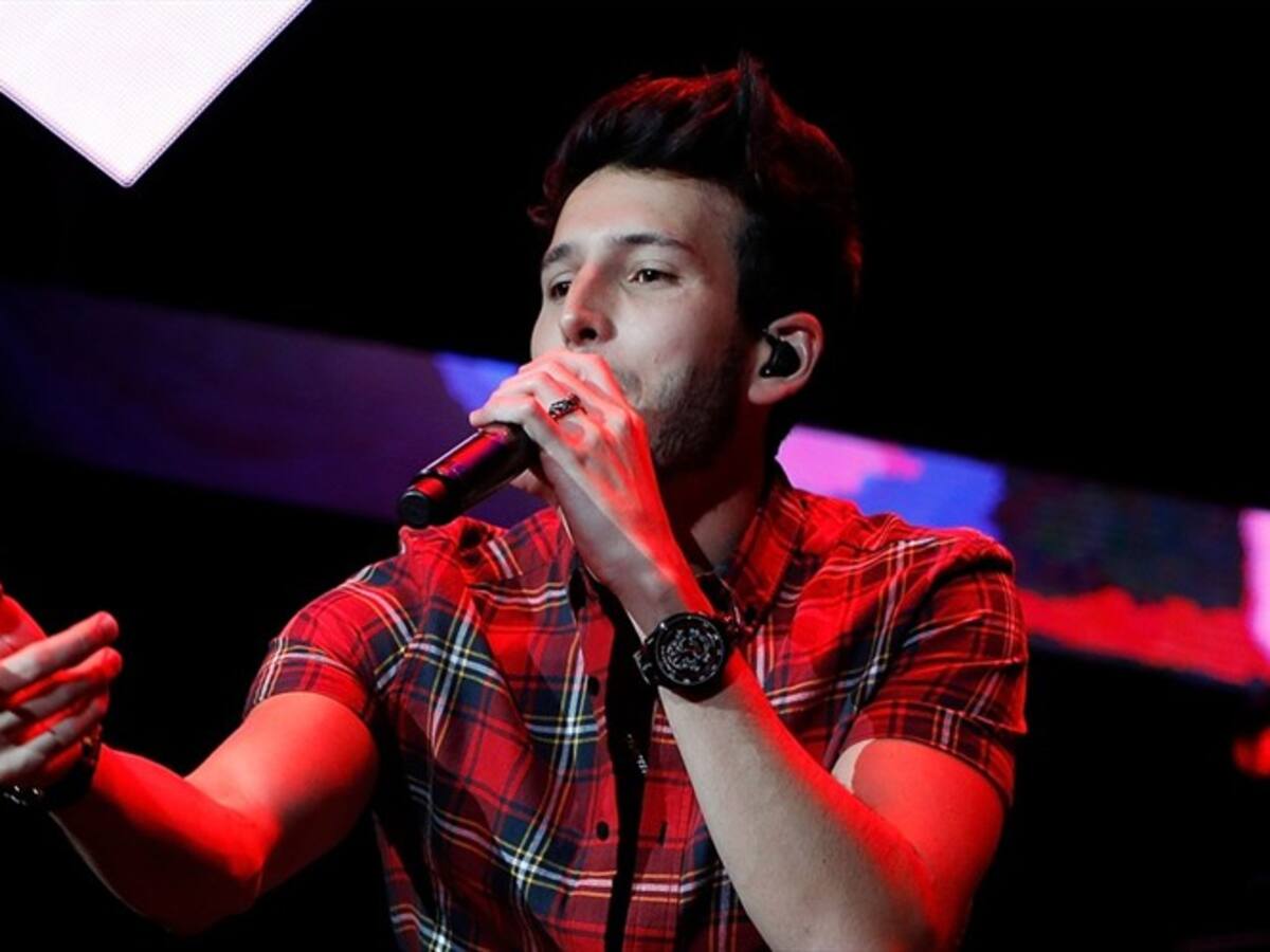 Sebastián Yatra invita a votar en su primera vez como jurado de votación