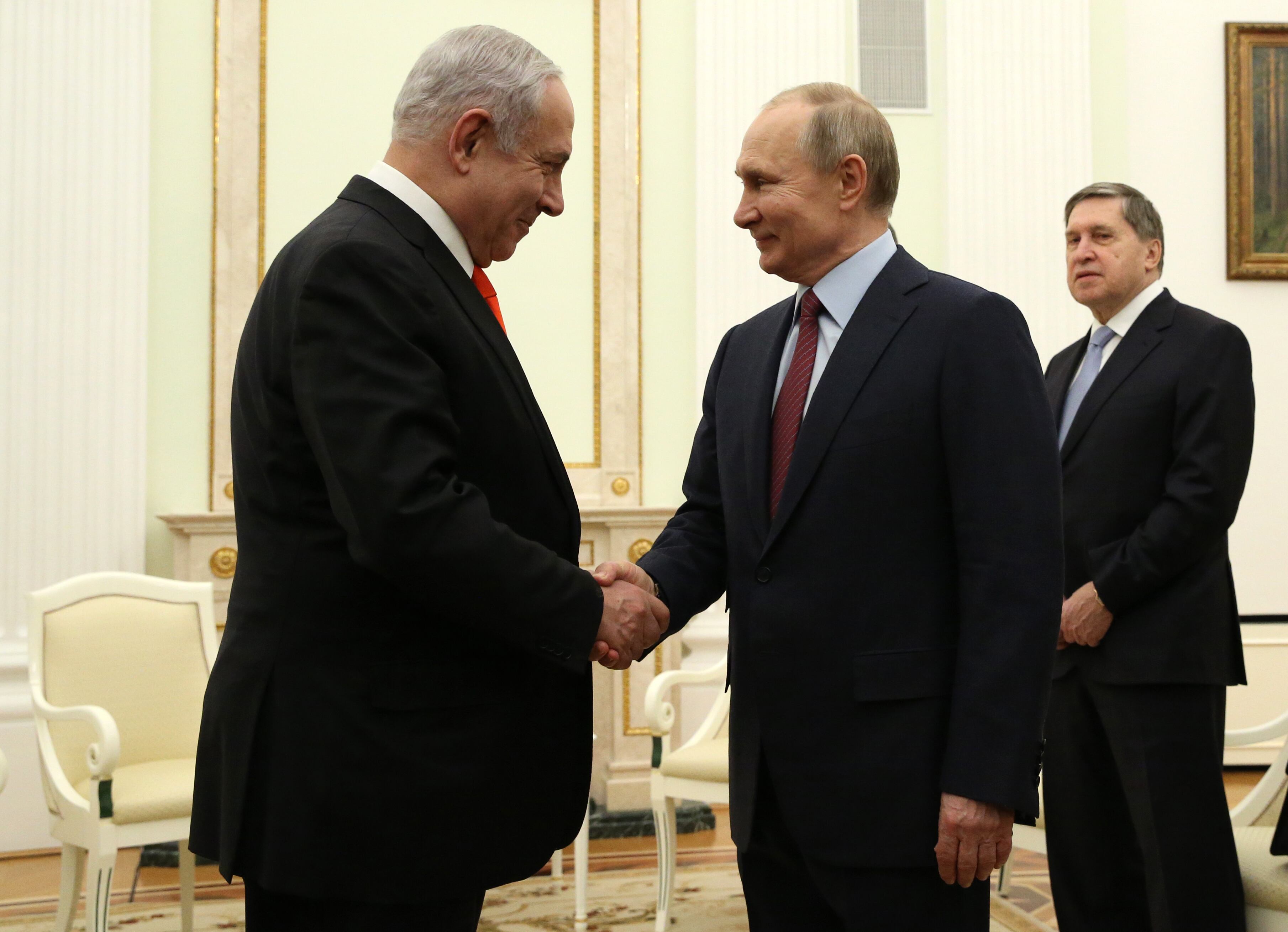 Vladimir Putin y Benjamín Netanyahu. Foto: Mikhail Svetlov/Getty Images