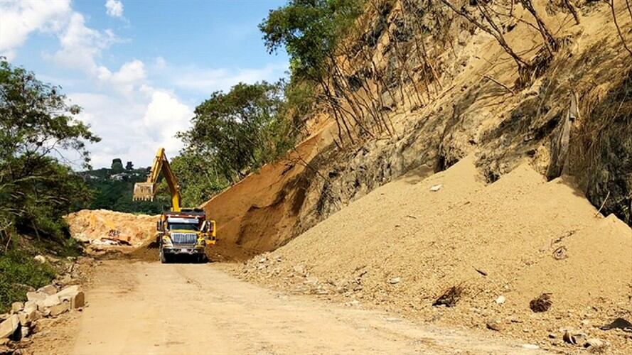 Emergencia vial en La Romelia – El Pollo. Foto: Cortesía Invías