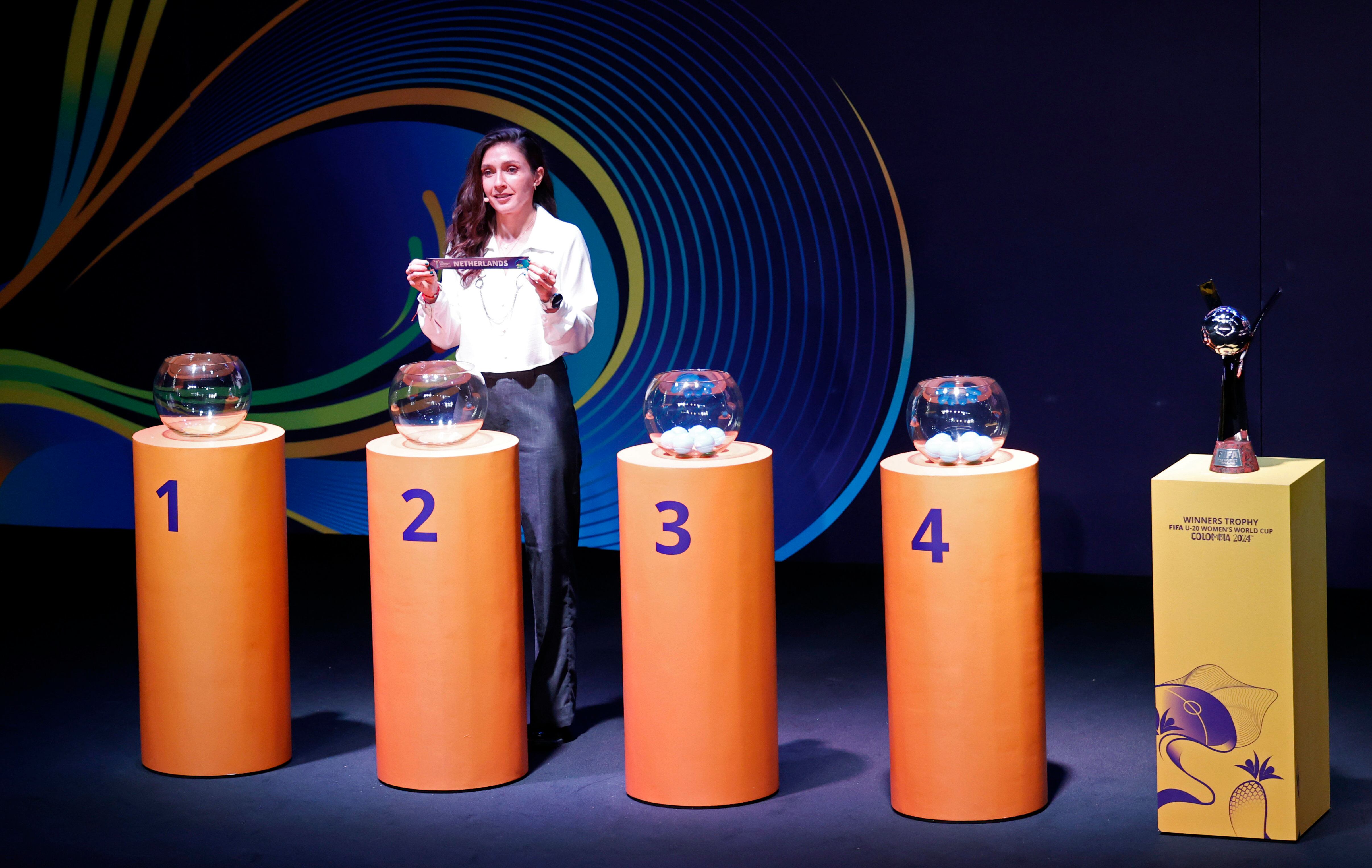 Sorteo fase de grupos Mundial Femenino Sub 20 en Colombia. EFE/ Mauricio Dueñas Castañeda