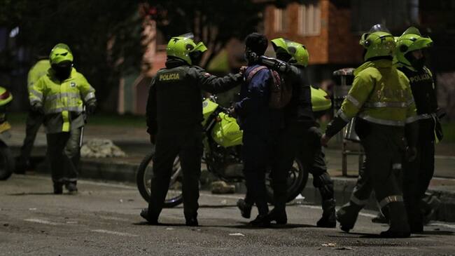 Uniformados de la Policía Nacional . Foto: Colprensa - Álvaro Tavera