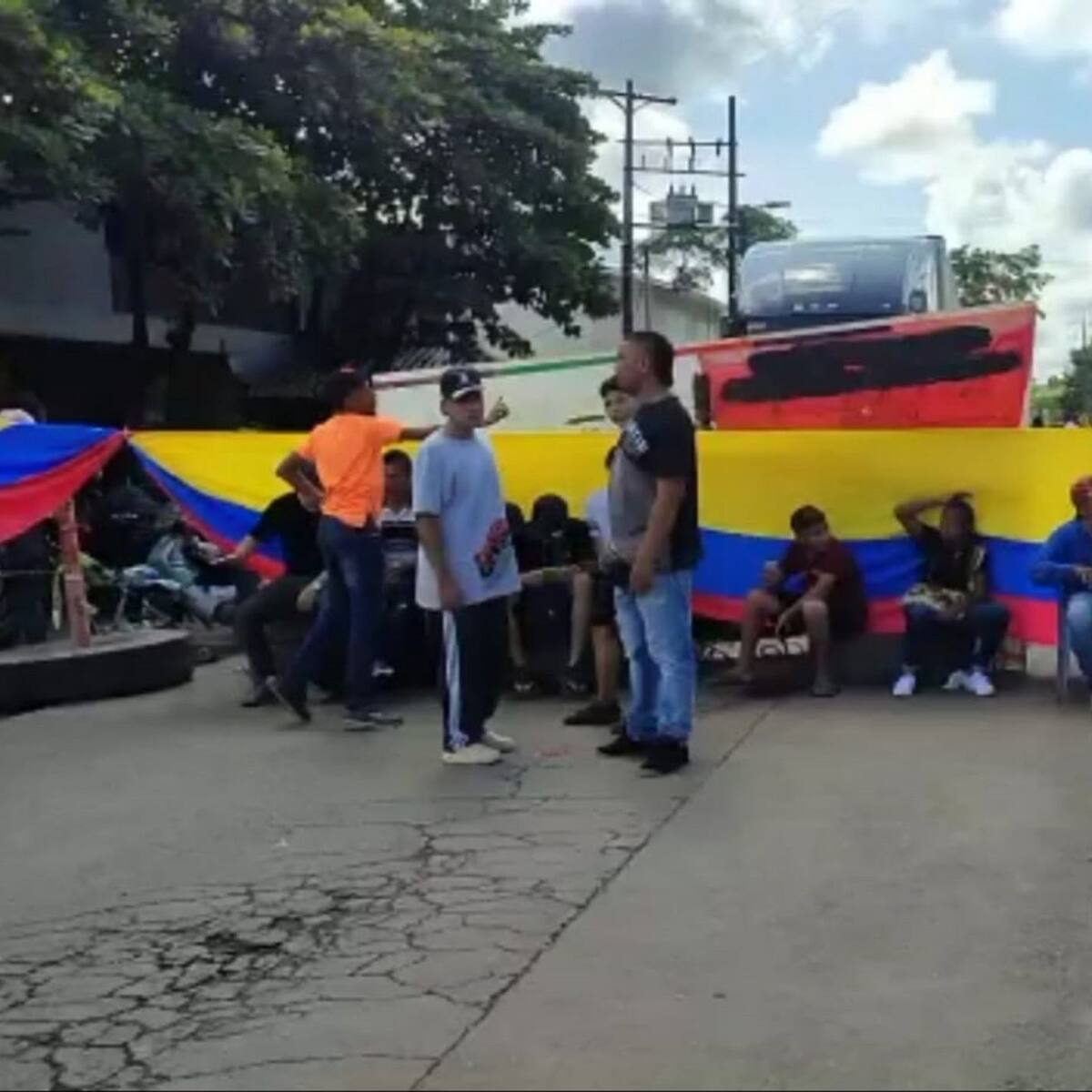 Protestas en la Ruta del Sol en Puerto Boyacá por mala condición de la vía