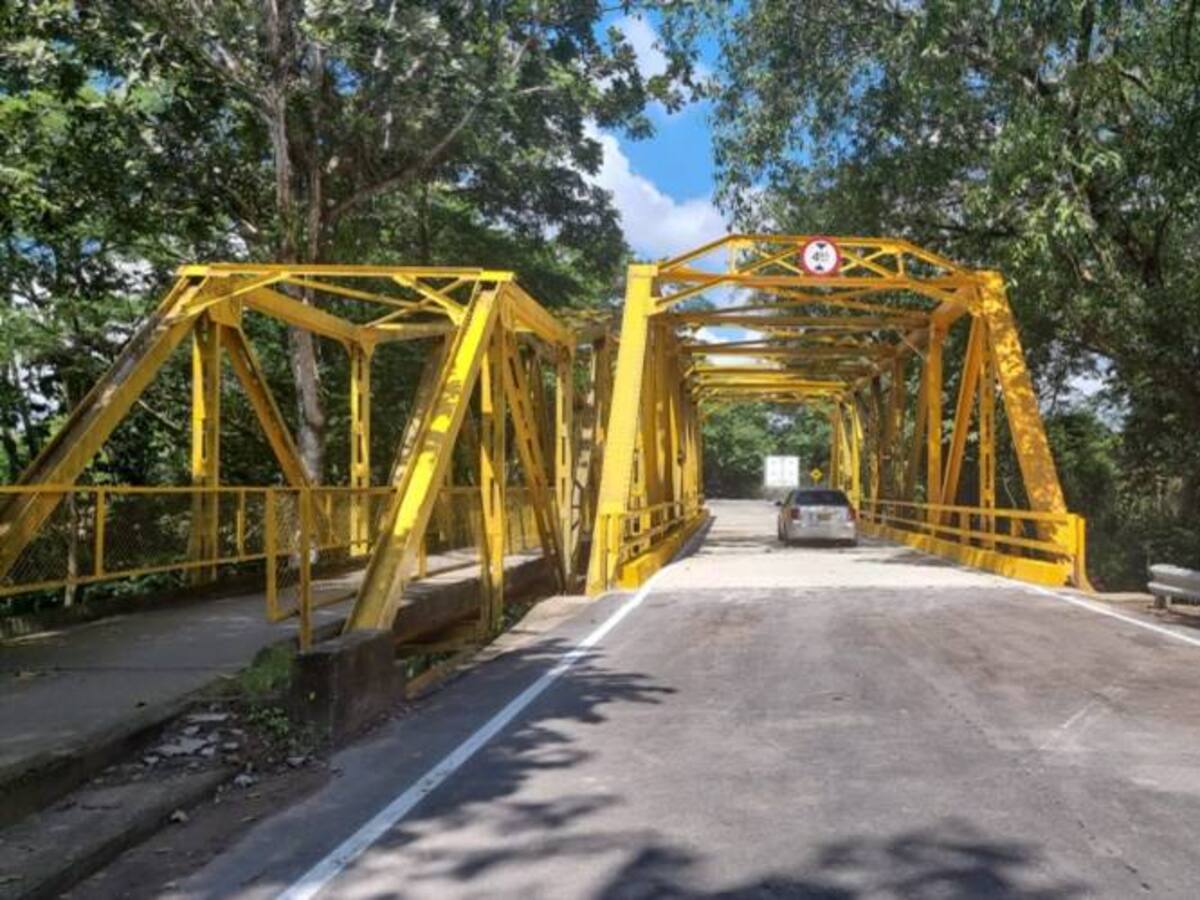 Recuperan puente Anime que había sido afectado por accidente de tránsito en el Cesar