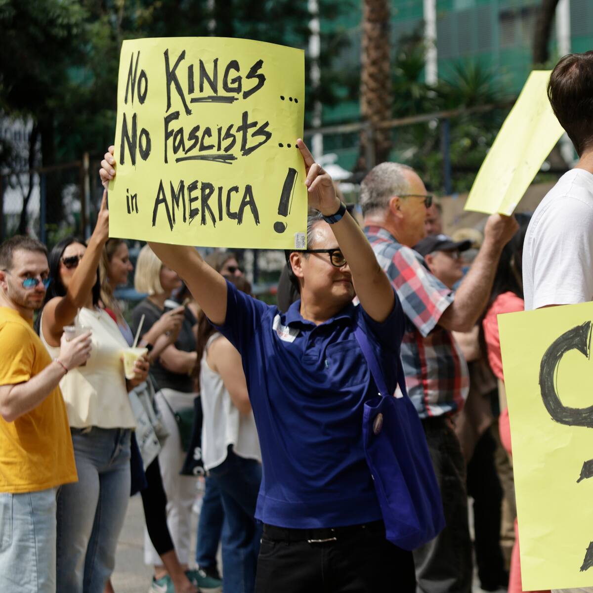 Demócratas anunciaron investigación sobre arrestos de migrantes en redadas de ICE