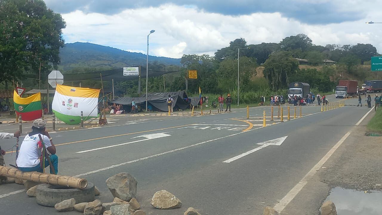 El sector de Remolinos fue el punto de bloqueo de la comunidad indígena entre los departamentos de Caldas y Risaralda. Foto: Gobernación de Caldas.
