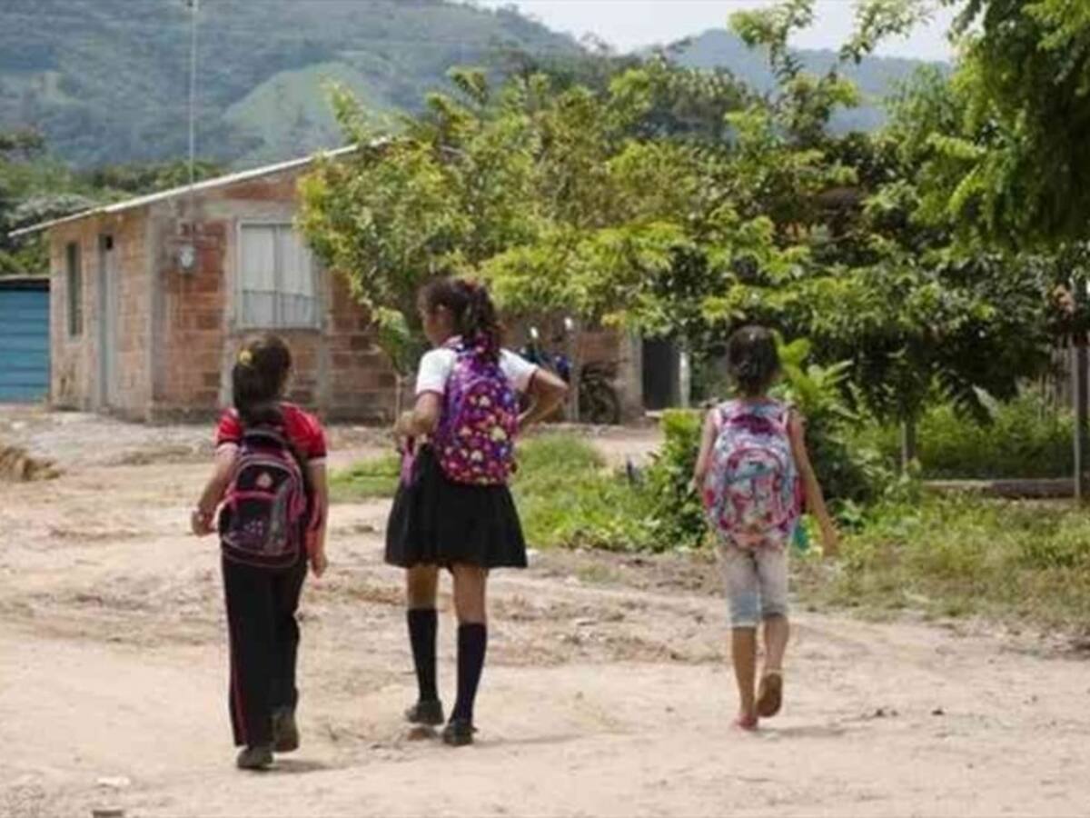 Suspenden clases en dos municipios del Catatumbo por enfrentamientos entre el Eln y Epl