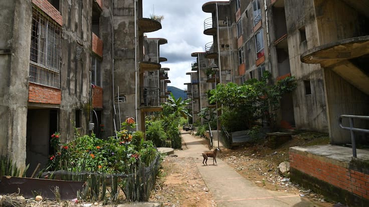 Ciudadanos de Yopal denuncian ‘elefante blanco’: llevan más de 10 años esperando una vivienda digna