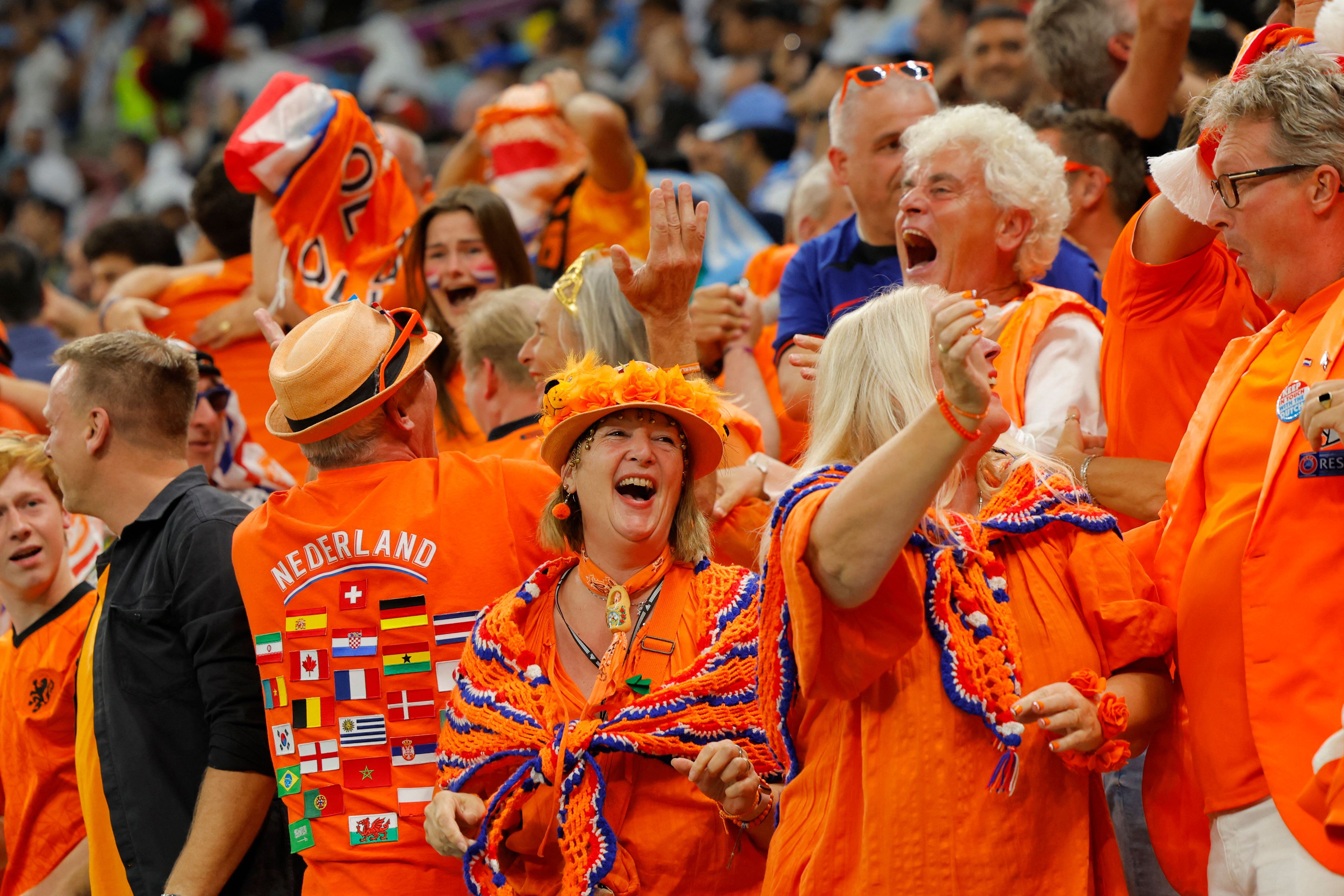 Hinchas de Países Bajos en Qatar. (Photo by ODD ANDERSEN/AFP via Getty Images)