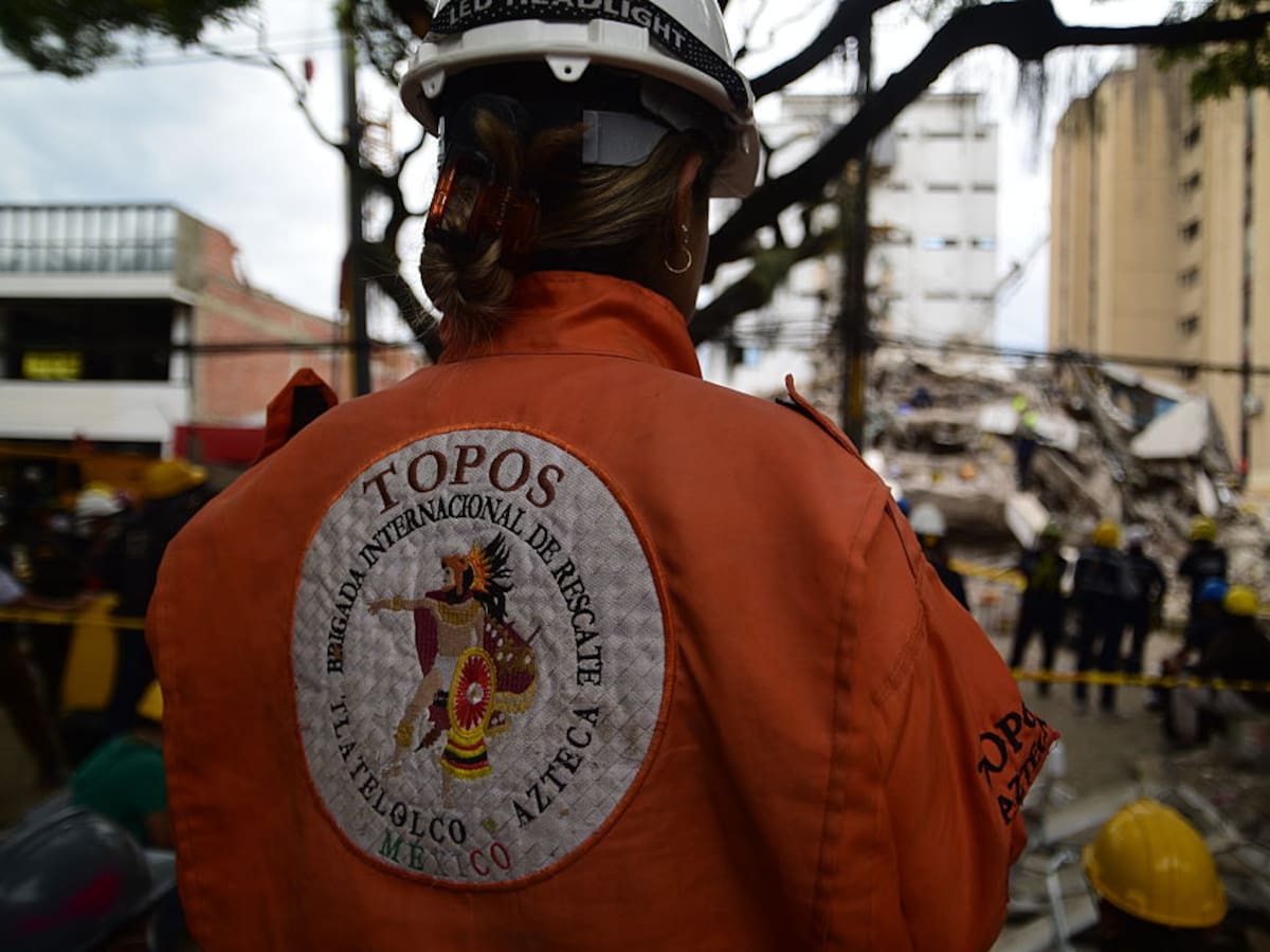 “El número de voluntarios es muy superior al personal de recate”: integrante de Los Topos Aztecas