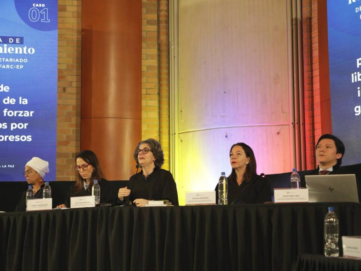 Fue un momento especial para el país: magistrada Lemaitre sobre reconocimiento Farc