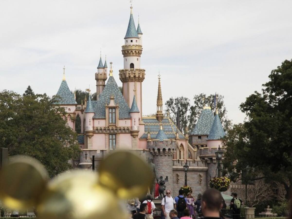Hackean en Instagram el perfil de Disneyland y publican mensajes “ofensivos”