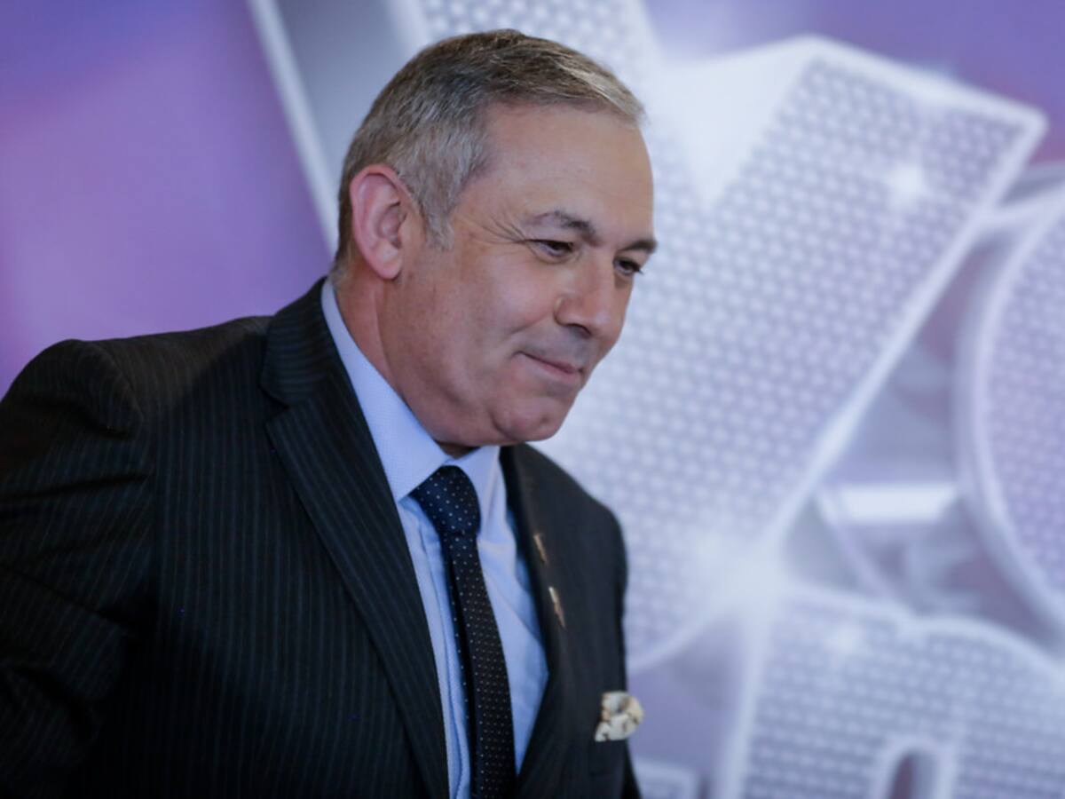 César Escola asegura que filmó “extraño objeto volador” en el Aeropuerto El Dorado