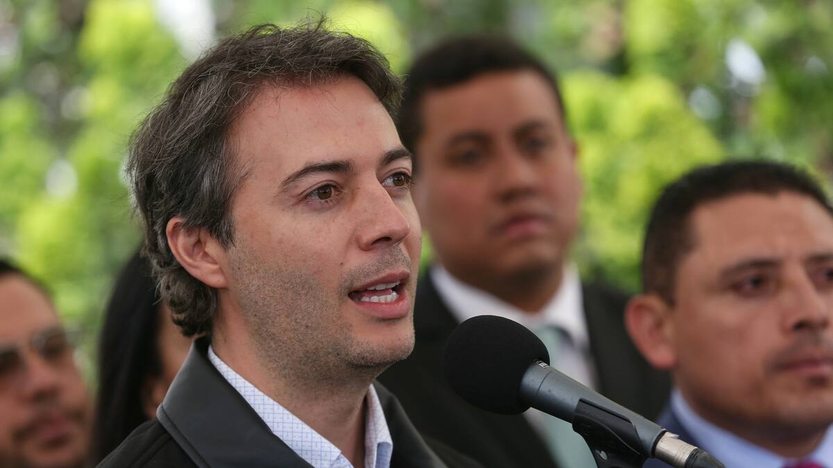 Daniel Quintero, alcalde de Medellín, pidió la renuncia de todo su gabinete