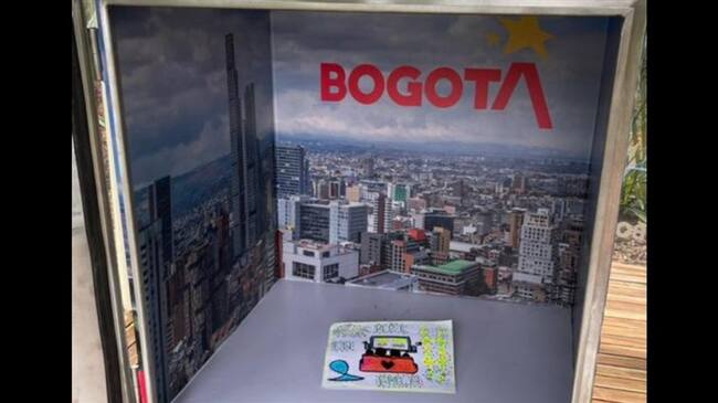 La cápsula, que será guardada bajo el suelo en el Jardín Botánico el próximo 31 de agosto, se abrirá en 17 años, en 2038. Foto: Proporcionada por Karen Bohórquez