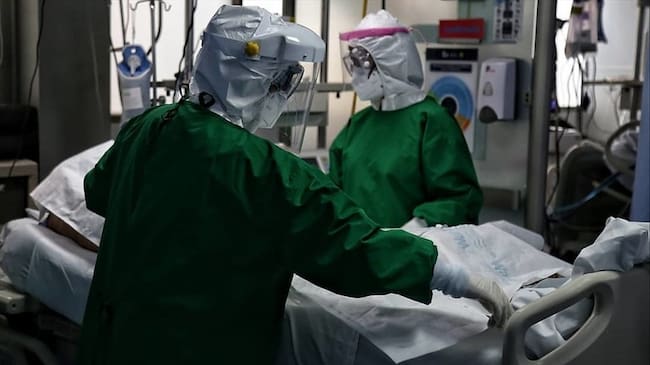 Denuncian casos de pacientes con COVID-19 que no lograron acceso a UCI. Foto: Colprensa