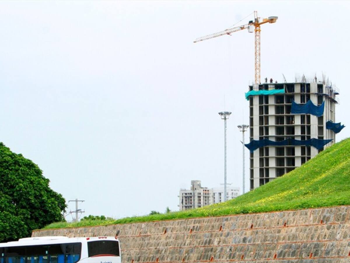 ¿Se enredó la demolición del edificio Aquarela?