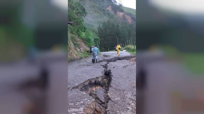 Las lluvias en el departamento de Caldas también han generado derrumbes en diferentes vías. Foto: Colprensa