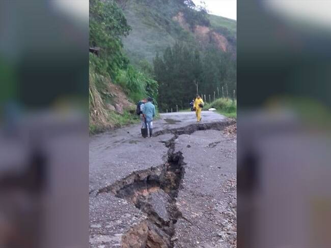Las lluvias en el departamento de Caldas también han generado derrumbes en diferentes vías. Foto: Colprensa