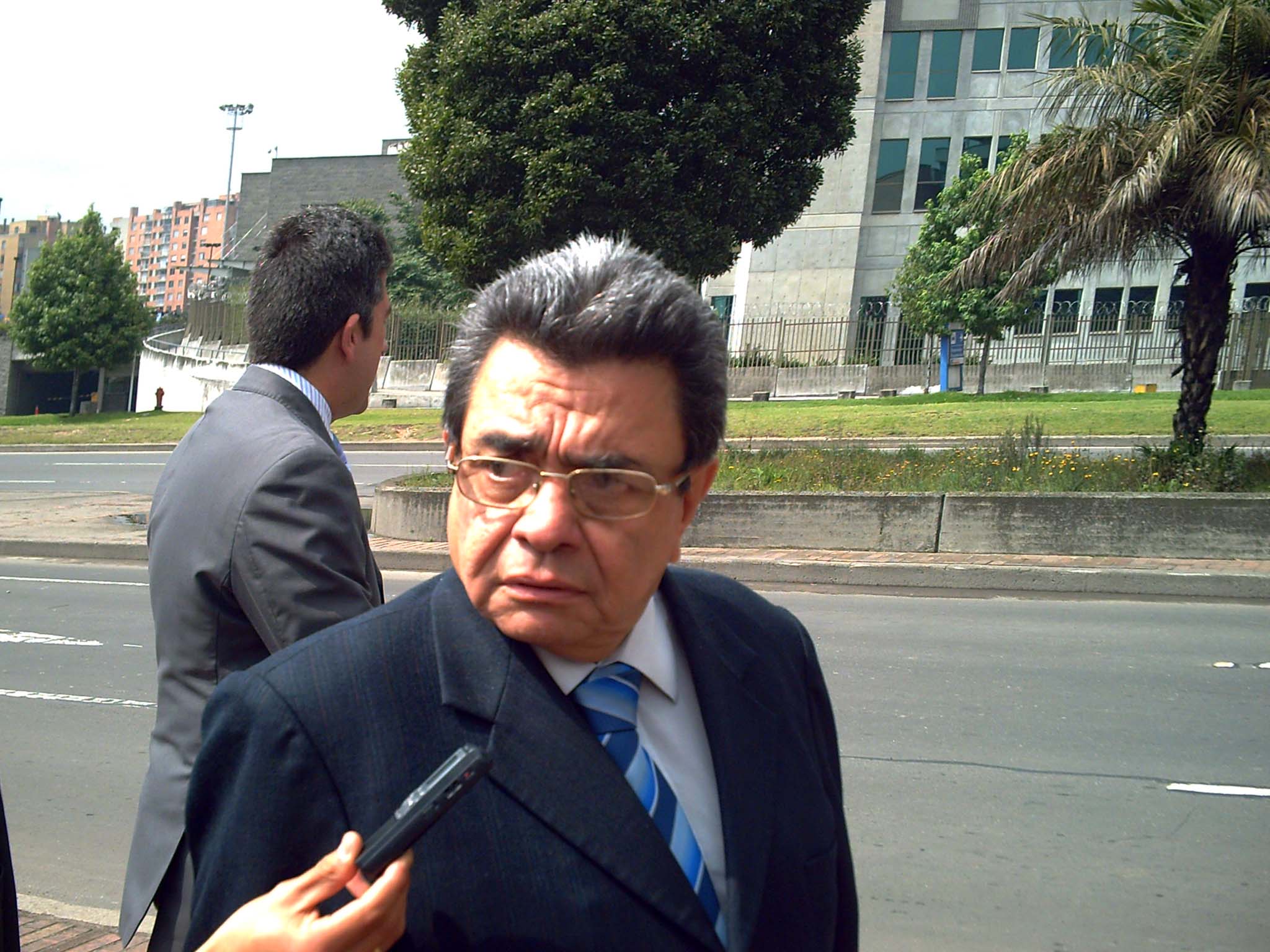 FOTO # 83 (HORIZONTAL) FO5083BOGOTA, 23-ENE-2009 (COLPRENSA-ARCHIVO/MARINA MALDONADO).  LA FISCALIA LLAMO A JUICIO AL GENERAL EN RETIRO IVAN RAMIREZ QUINTERO, POR LOS DELITOS DE SECUESTRO AGRAVADO Y DESAPARICION FORZADA, EN EL PROCESO POR LA DESAPARICION DE 11 CIVILES TRAS LA TOMA DEL PALACIO DE JUSTICIA EN NOVIEMBRE DE 1985.