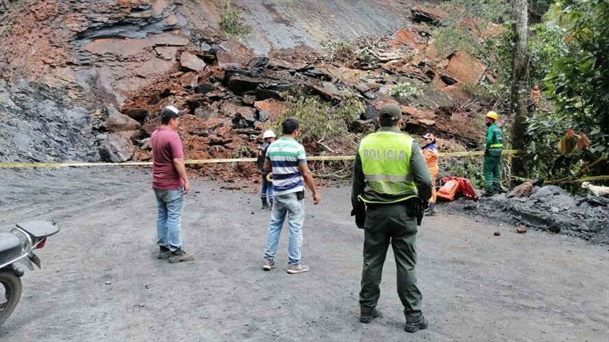En el lugar se movilizaron integrantes de Defensa Civil, Cruz Roja, Bomberos y Policía. Foto: Gestión del Riesgo Boyacá
