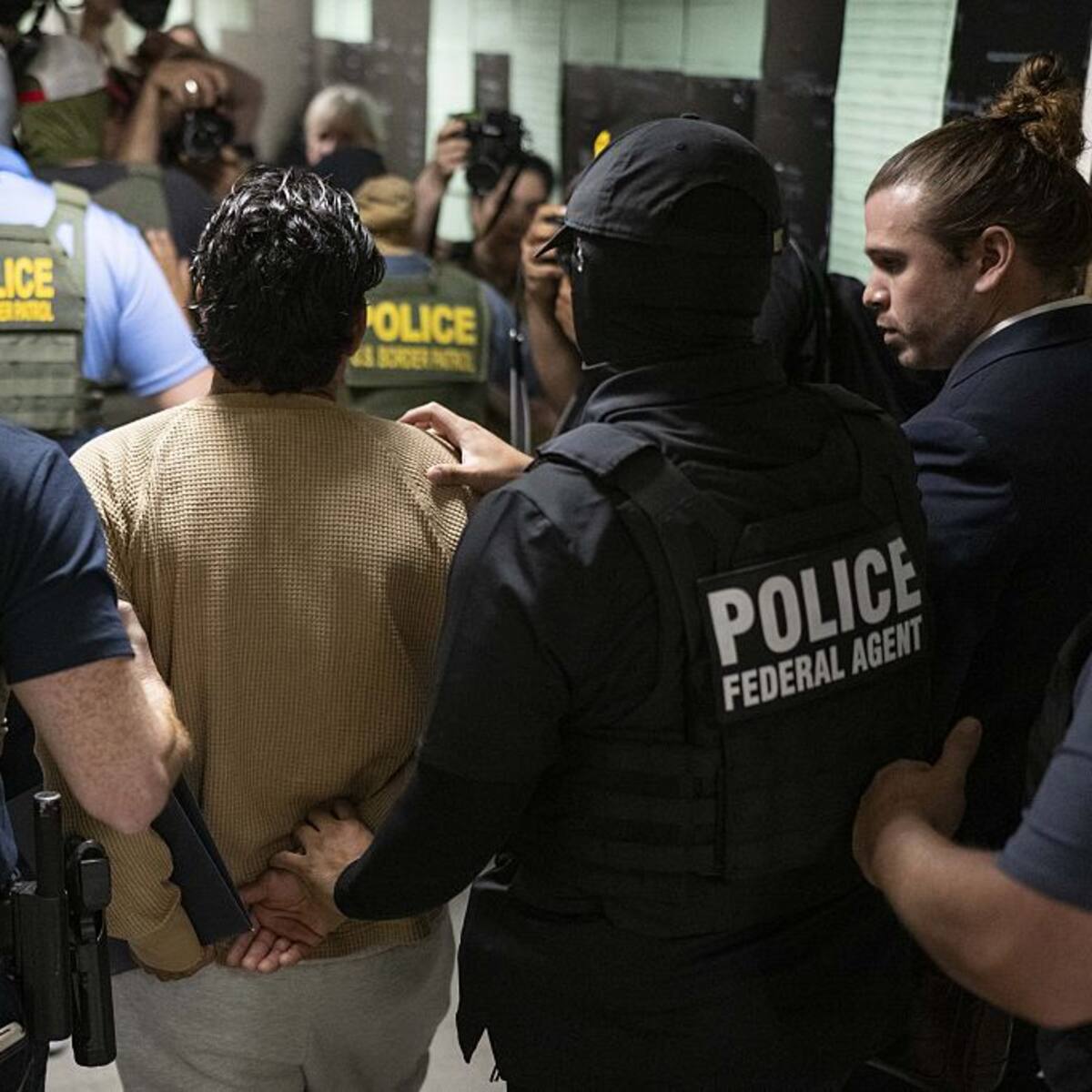 Narcotráfico y apoyo a terrorismo: EE.UU. revela prontuario de colombiano arrestado por ICE