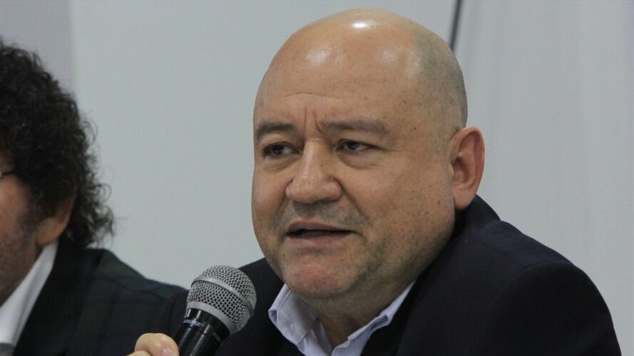 En la JEP, Carlos Antonio Lozada invitó a que Iván Márquez y el Paisa cumplan los acuerdos de paz.. Foto: Colprensa