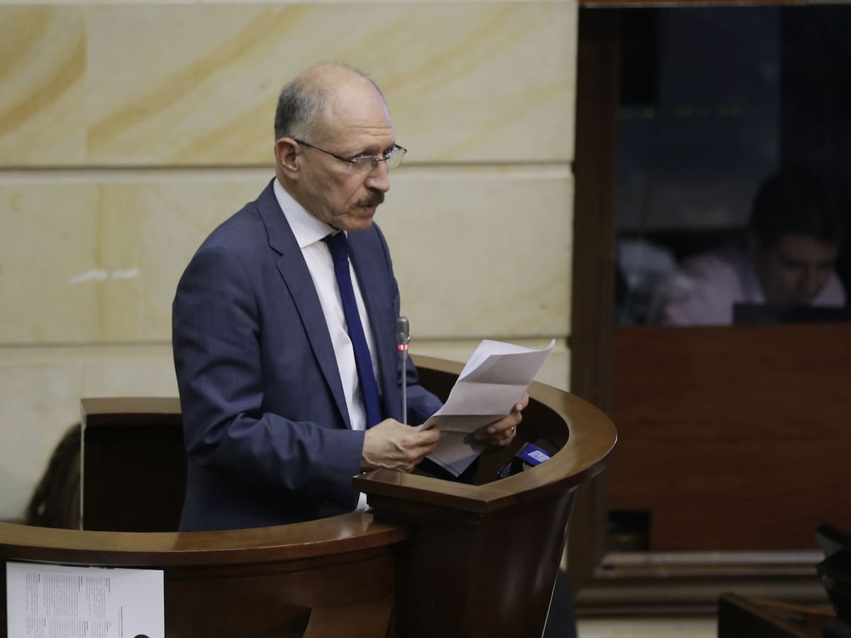 Cambio Radical y CNE certifican que Temístocles Ortega asumirá curul que dejó David Luna