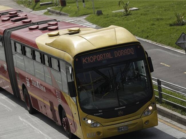 El joven venezolano a quien le estalló su celular en en Transmilenio. Foto: Colprensa