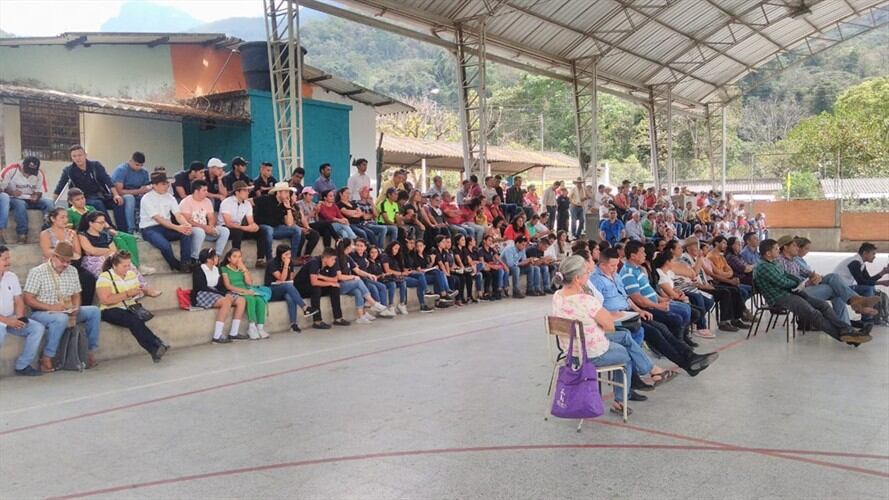 Tanto veedores como autoridades municipales no salen del asombro por la aprobación del proyecto, según ellos, sin que se les consultara.. Foto: La W