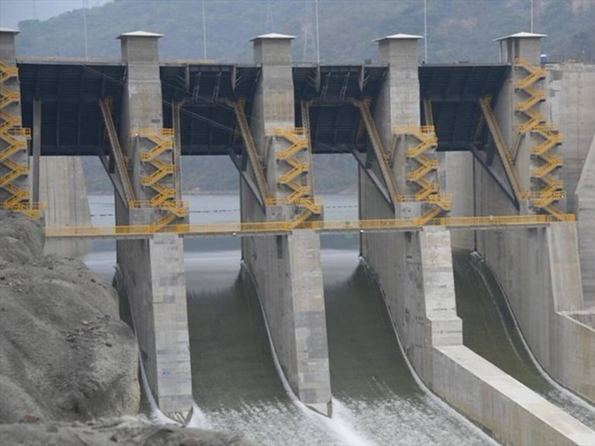 Contraloría ordena embargo a constructores de Hidroituango