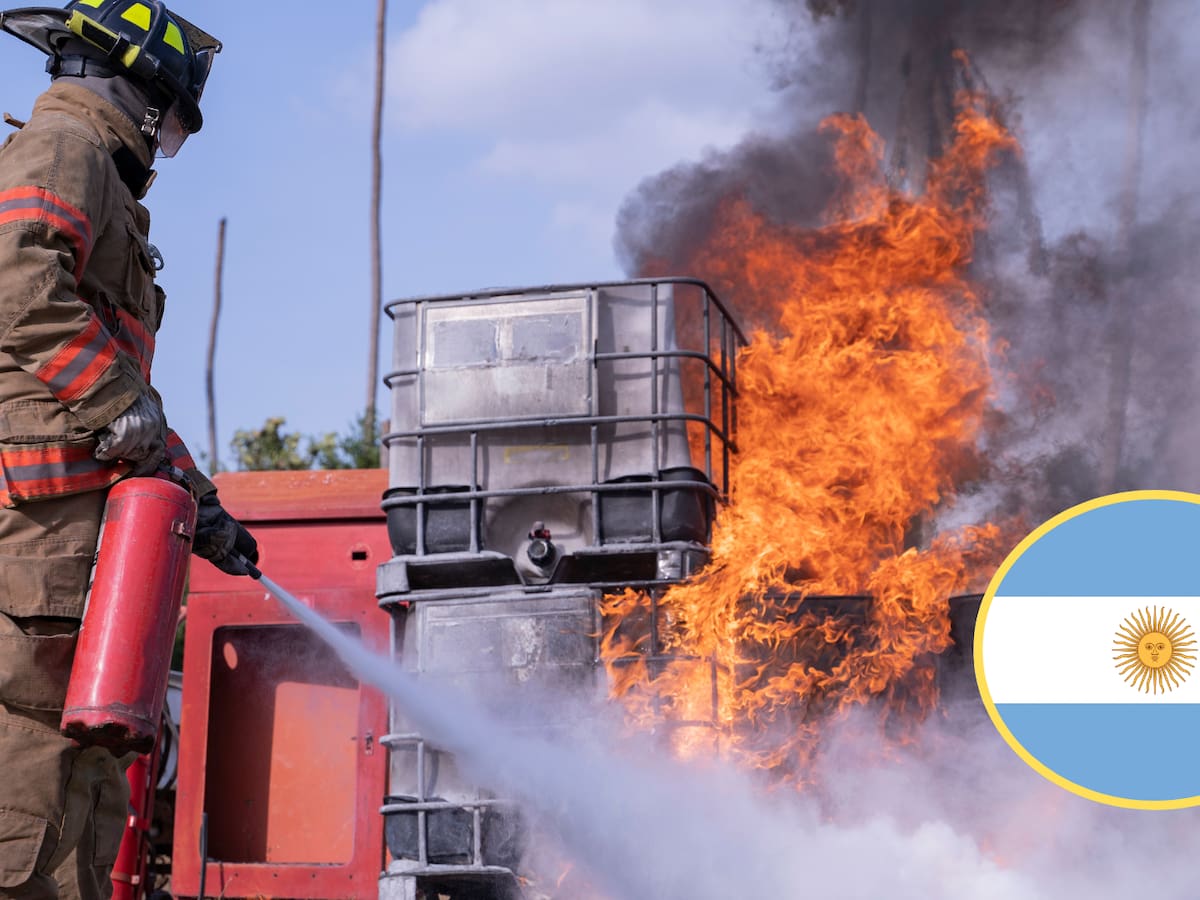 Un incendio con explosiones en un parque industrial de Argentina dejó más de 20 heridos