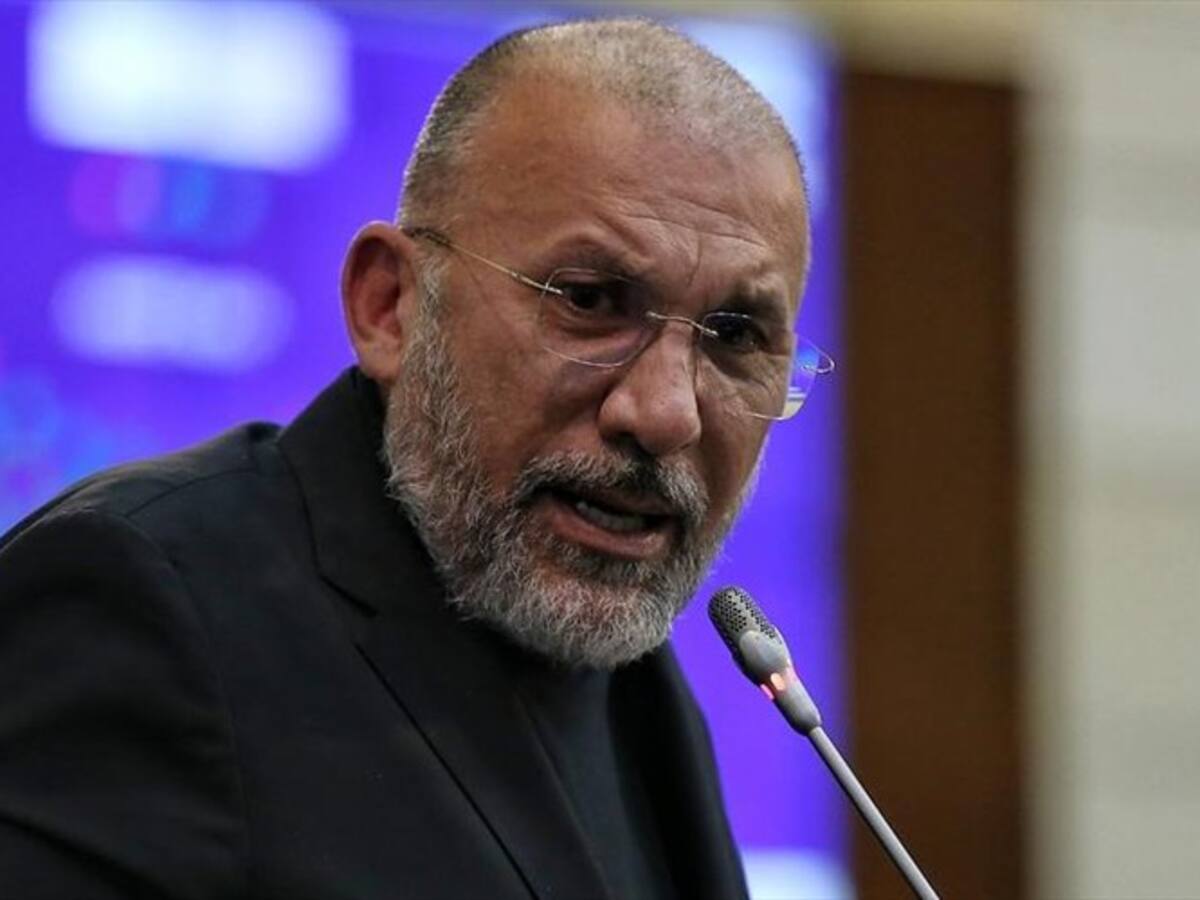 Por amenazas, Roy Barreras decidió sacar del país a sus hijos