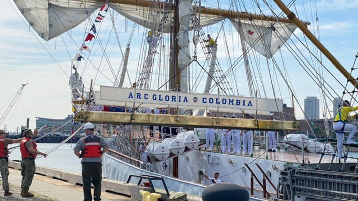 Buque ‘Gloria’ de la Armada Nacional llega a Boston, Estados Unidos