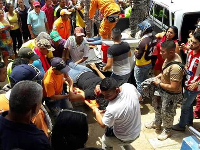 Más de 19 estudiantes heridos, en su mayoría mujeres, es hasta ahora el saldo del accidente de un bus de la Universidad de Cartagena . Foto: Cortesía/ Imer Alvis Díaz .