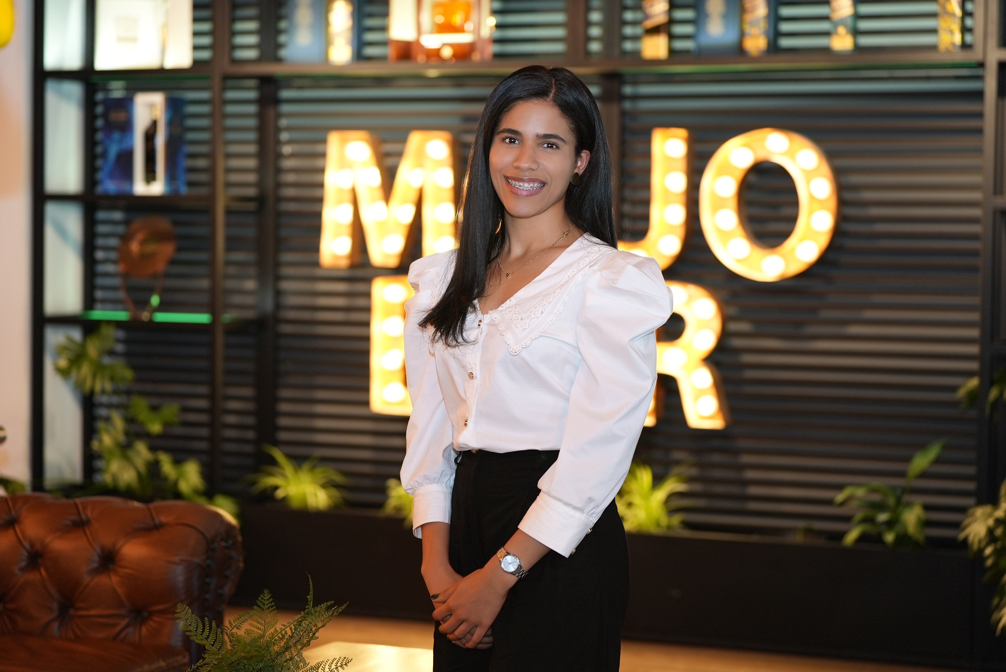 Actualmente, el 9,85% de la población que trabaja en Diageo Colombia se identifica con un grupo étnico o racializado. | Foto: W Radio