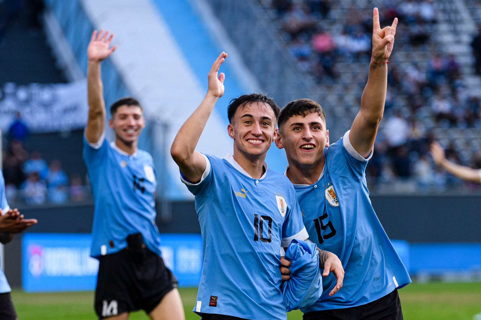 Franco Gonzalez e Ignacio Sosa, jugadores de Uruguay Sub-20. (Photo by Marcio Machado/Eurasia Sport Images/Getty Images)