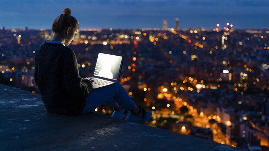 Ministerio de las TIC adjudicó proyecto que busca instalar 10 mil centros de conectividad a internet / imagen de referencia. Foto: Getty Images