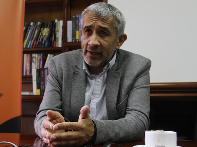 “No voy a ser palo en la rueda y excusa para la oposición”: Víctor De Currea-Lugo