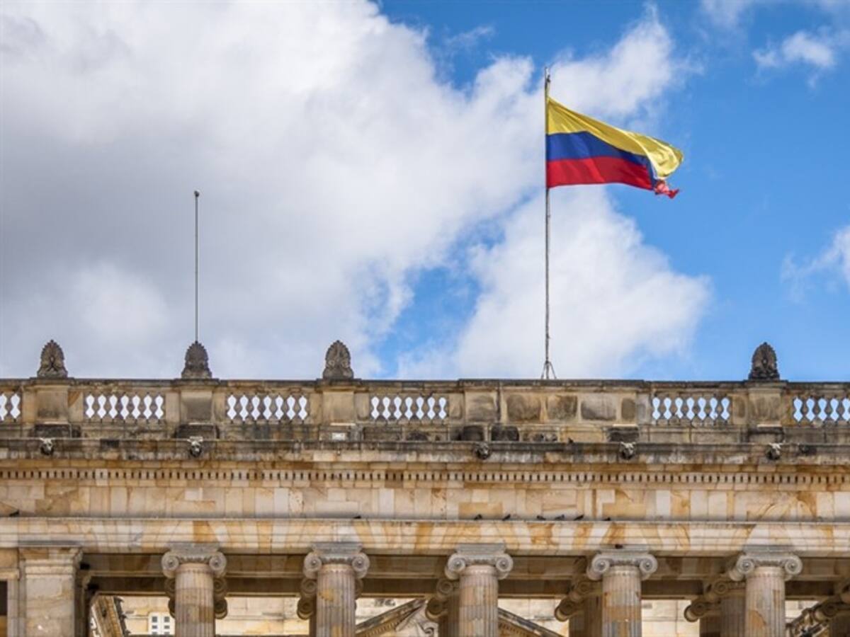 Surgen críticas y propuestas a reforma tributaria desde partidos de gobierno y oposición