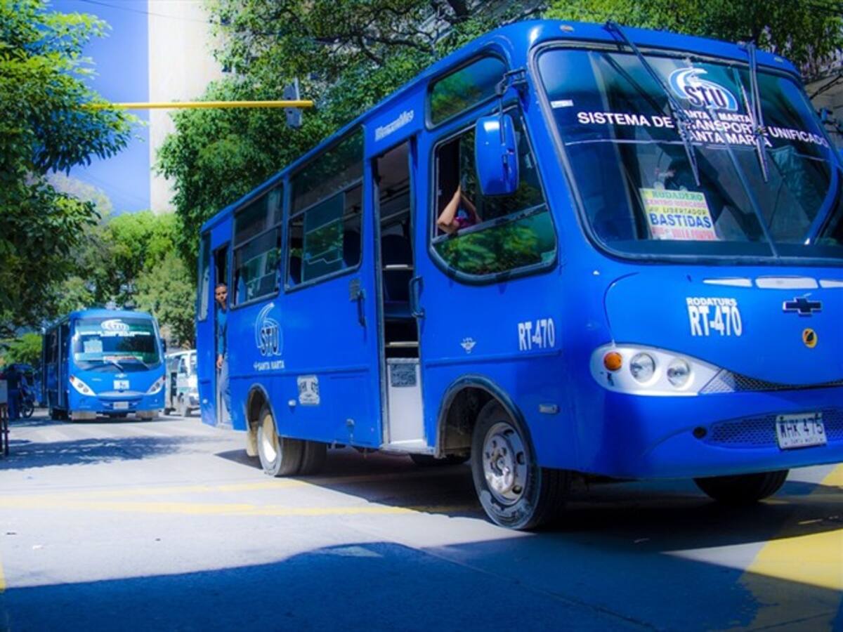Promueven singular protesta por alza del transporte público en Santa Marta