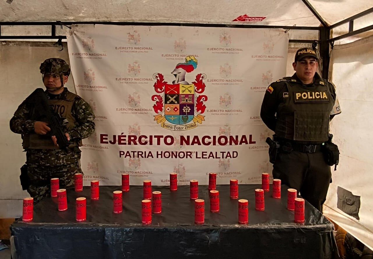 Autoridades incautaron 23 artefactos explosivos en un puesto de control en Tame, Arauca. Foto: suministrada.