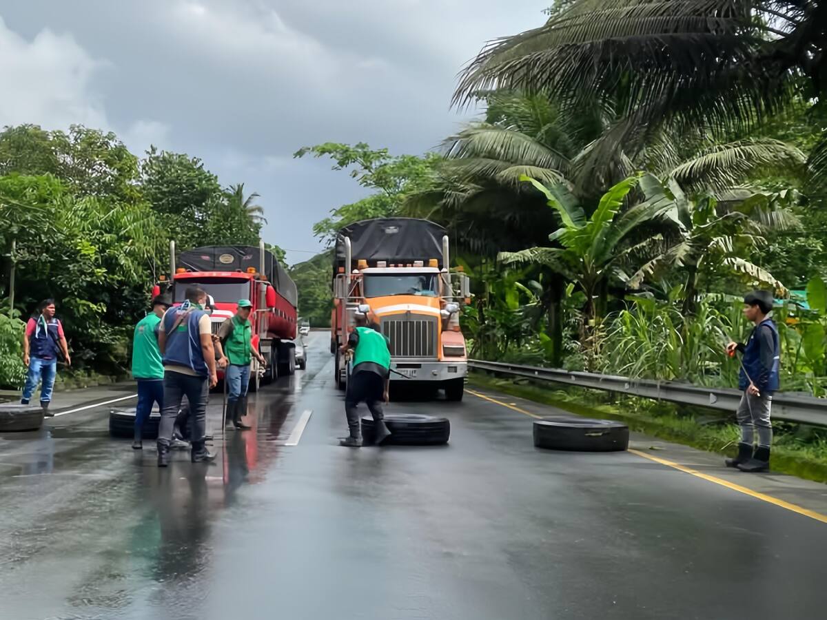 Por incumplimientos del Gobierno Nacional, comunidad indígena bloquea vía Buga–Buenaventura