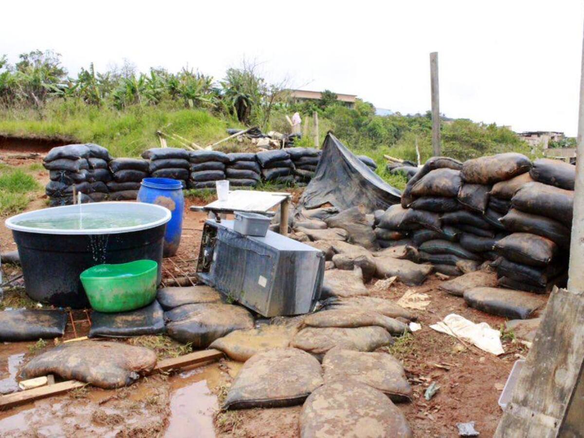 Disidencias Farc están instalando explosivos en casas y en el cementerio de El Plateado