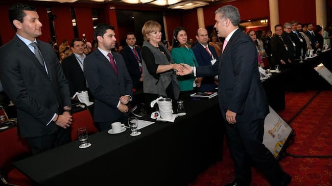 Duque pide apoyo de bancos para aliviar a colombianos afectados por el ‘gota a gota’. Foto: Presidencia