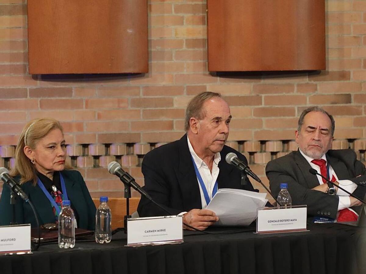 Lo que más duele fue dar dinero bien habido a criminales: Gonzalo Botero a exFarc